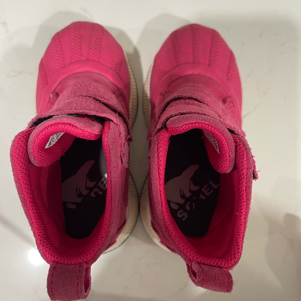 Kids Pink Sorel Boots - Picture 4 of 6